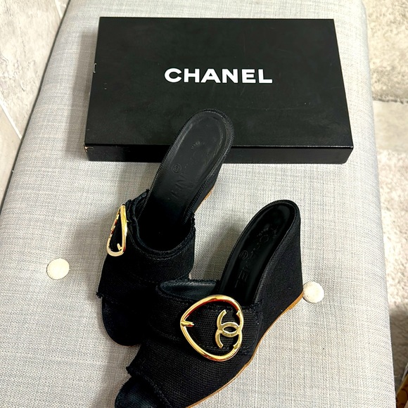 CHANEL Shoes - CHANEL shoes 🖤